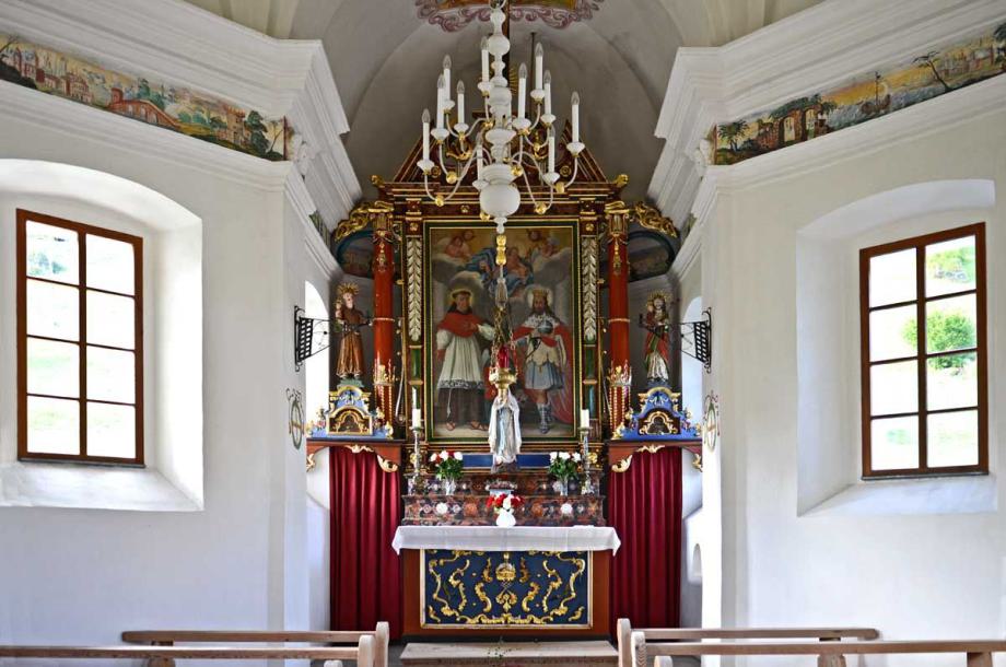 10 Altar