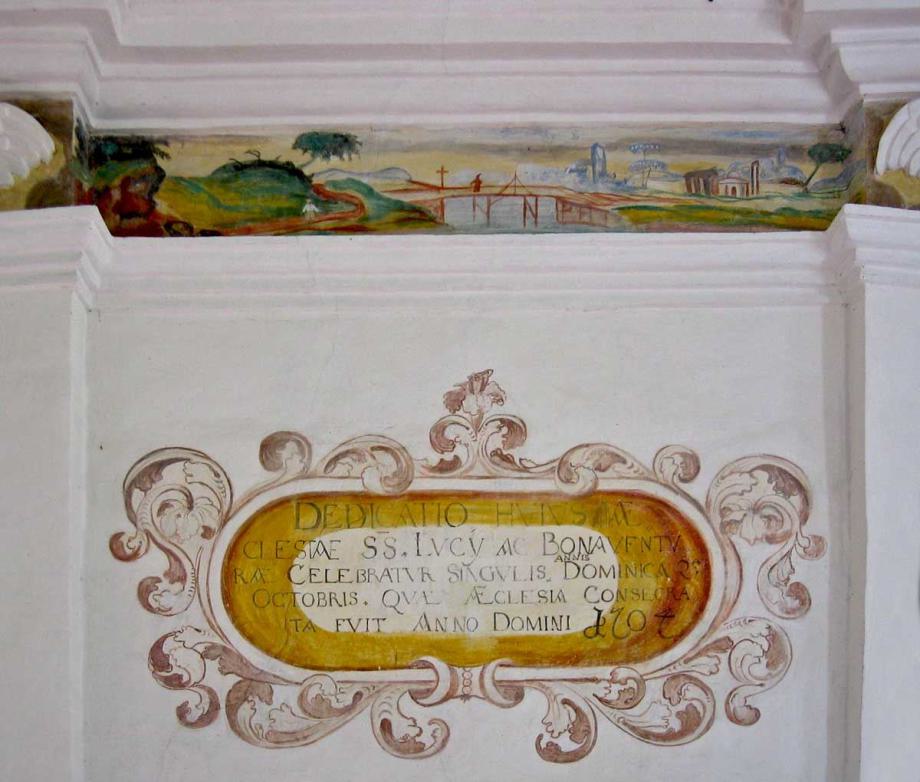 30 Inschrift über der Kapellentüre