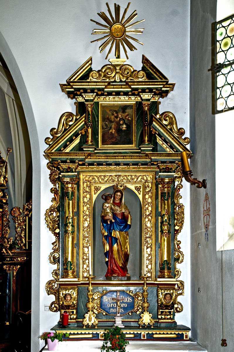 Rechter Seitenaltar